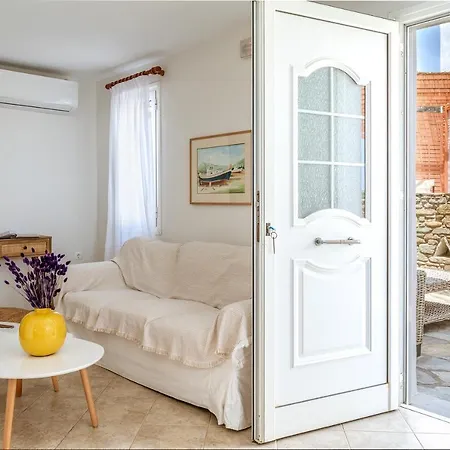 Anemologio 301 Tinos Holiday home *